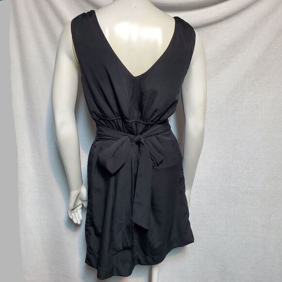 Gap Black Dress that Ties in the Back (2) - Picture 4 of 5